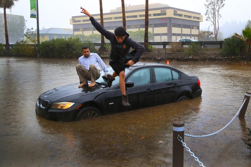El Niño inunda ahora California