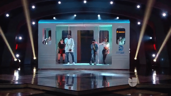 Gifs de Pequeños Gigantes USA.