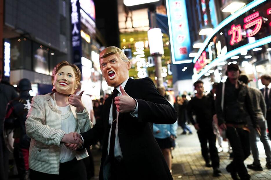 Las presidenciales también se toman Halloween Halloween8.jpg