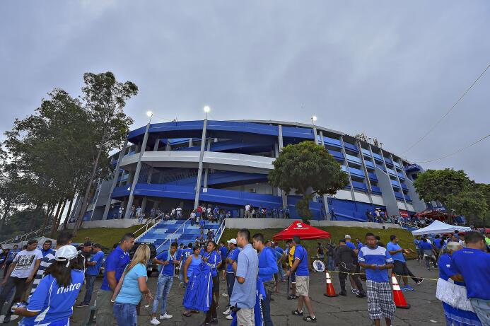 El Salvador vs. México