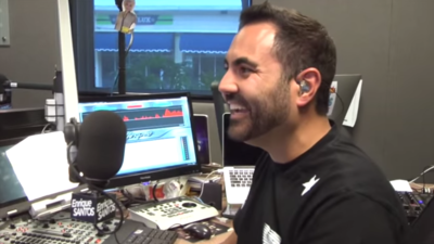 Daddy Yankee en el Enrique Santos Show Screen%20Shot%202015-07-16%20at%2...