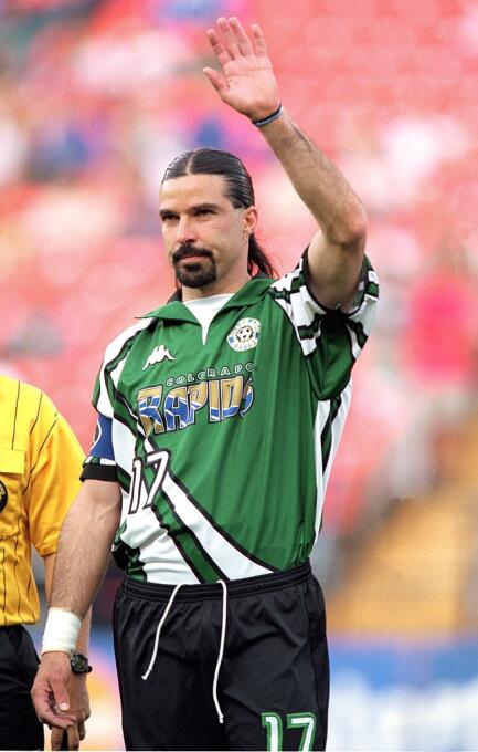 Ránking de camisetas más curiosas en la historia de la MLS GettyImages-1...