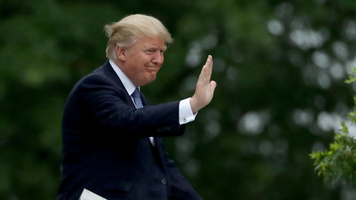 Llegada del Presidente al Trump National Golf Course en Bedminster, en N...