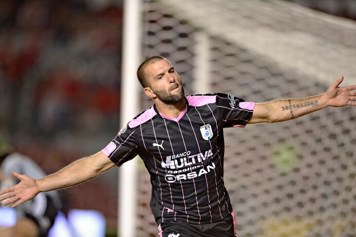 Emanuel Villa, un goleador muy ‘gallo’