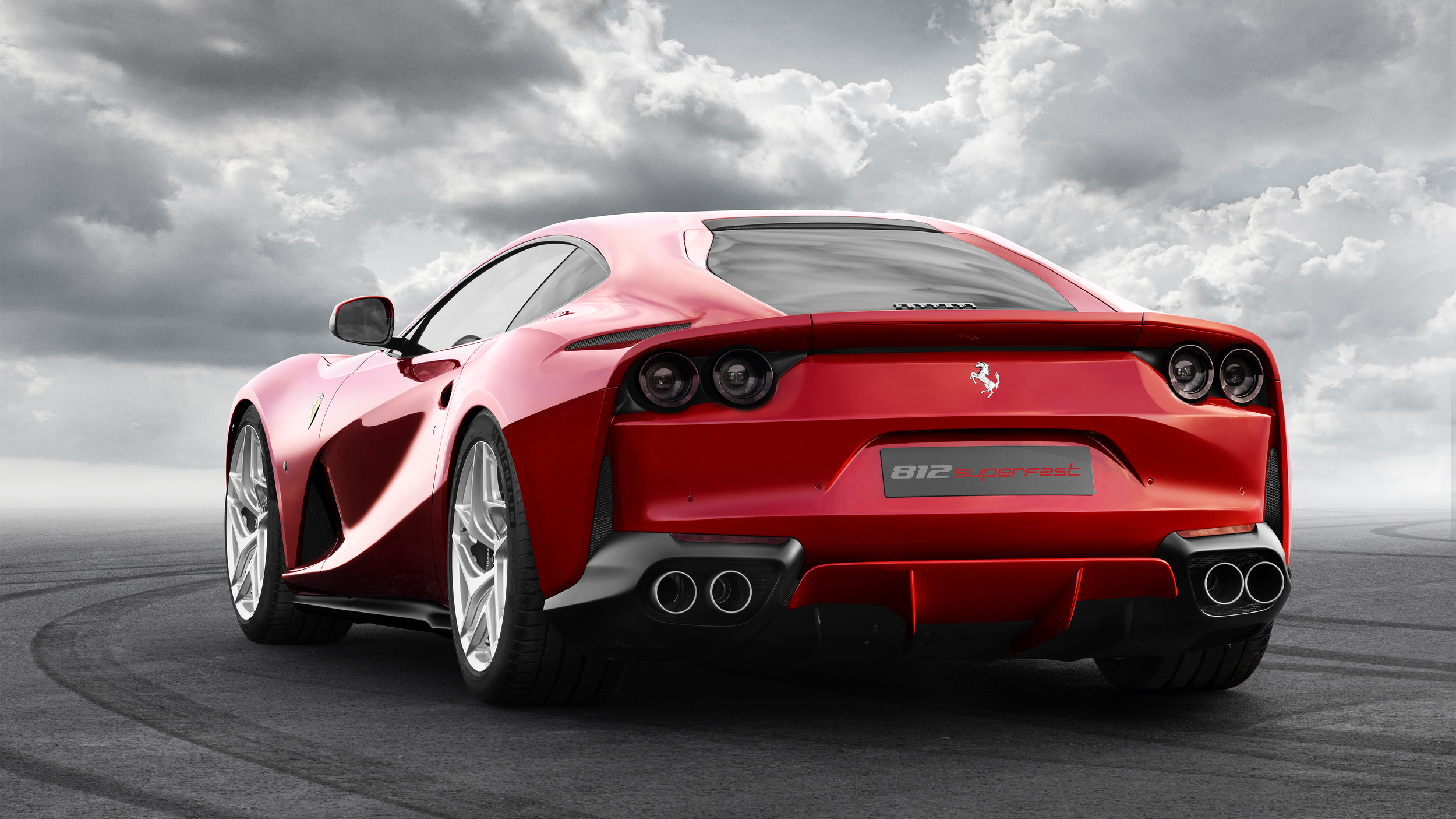 Conoce al nuevo Ferrari 812 Superfast 2018, el más poderos ...