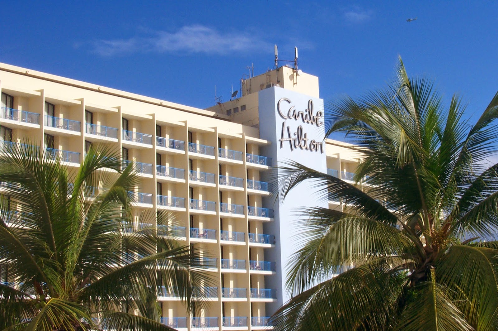 Trágico incidente en hotel Caribe Hilton tras tiroteo deja